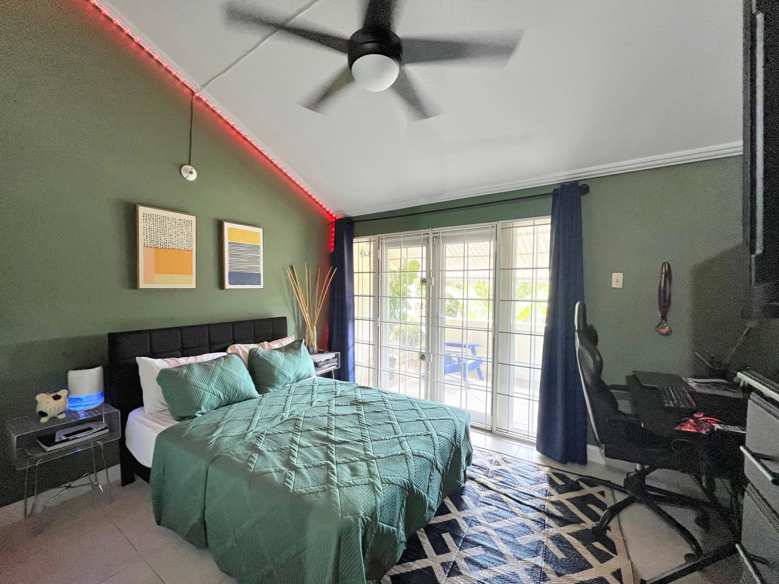 Eleventh image of 10b Millsborough Crescent in Kingston 6, St. Andrew, Jamaica - property is For Rent
