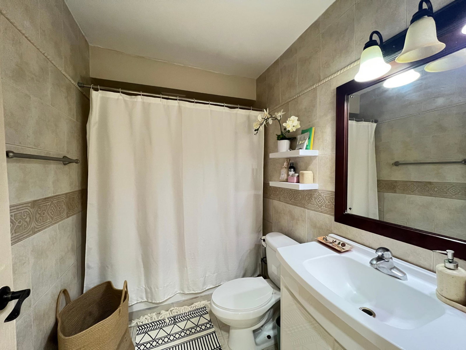 Sixteenth image of 10b Millsborough Crescent in Kingston 6, St. Andrew, Jamaica - property is For Rent