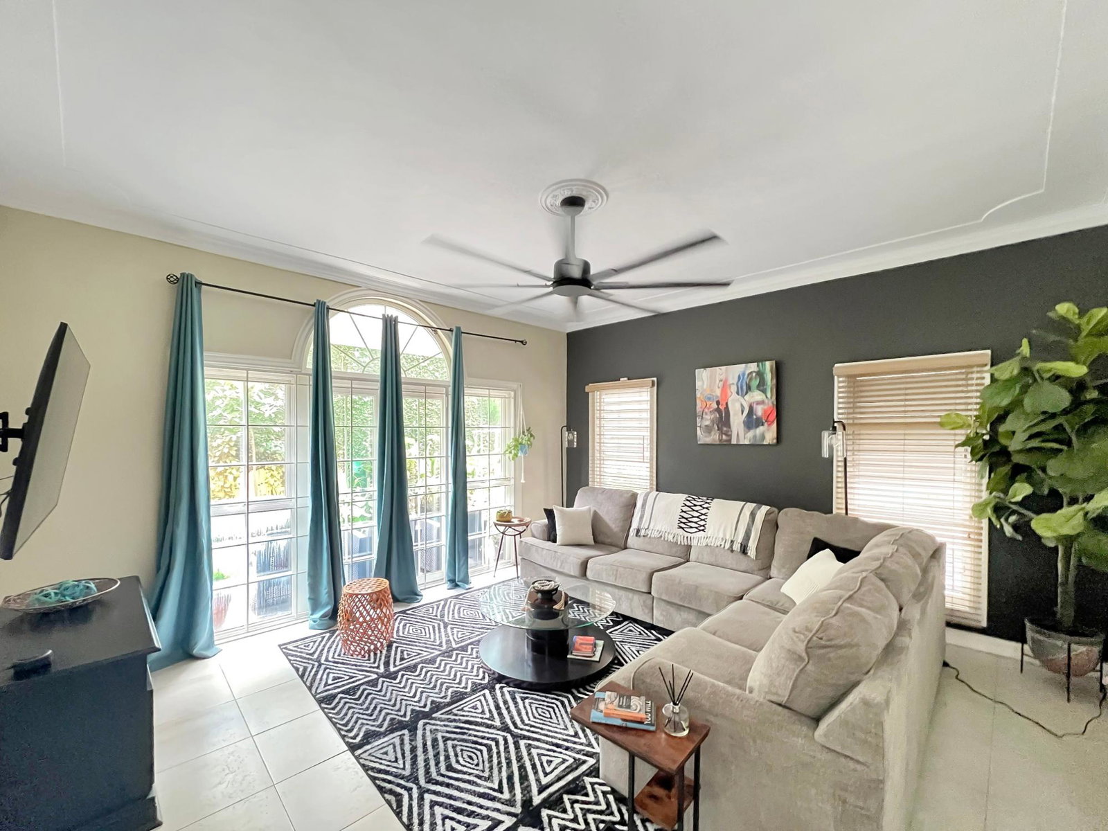 Fifth image of 10b Millsborough Crescent in Kingston 6, St. Andrew, Jamaica - property is For Rent