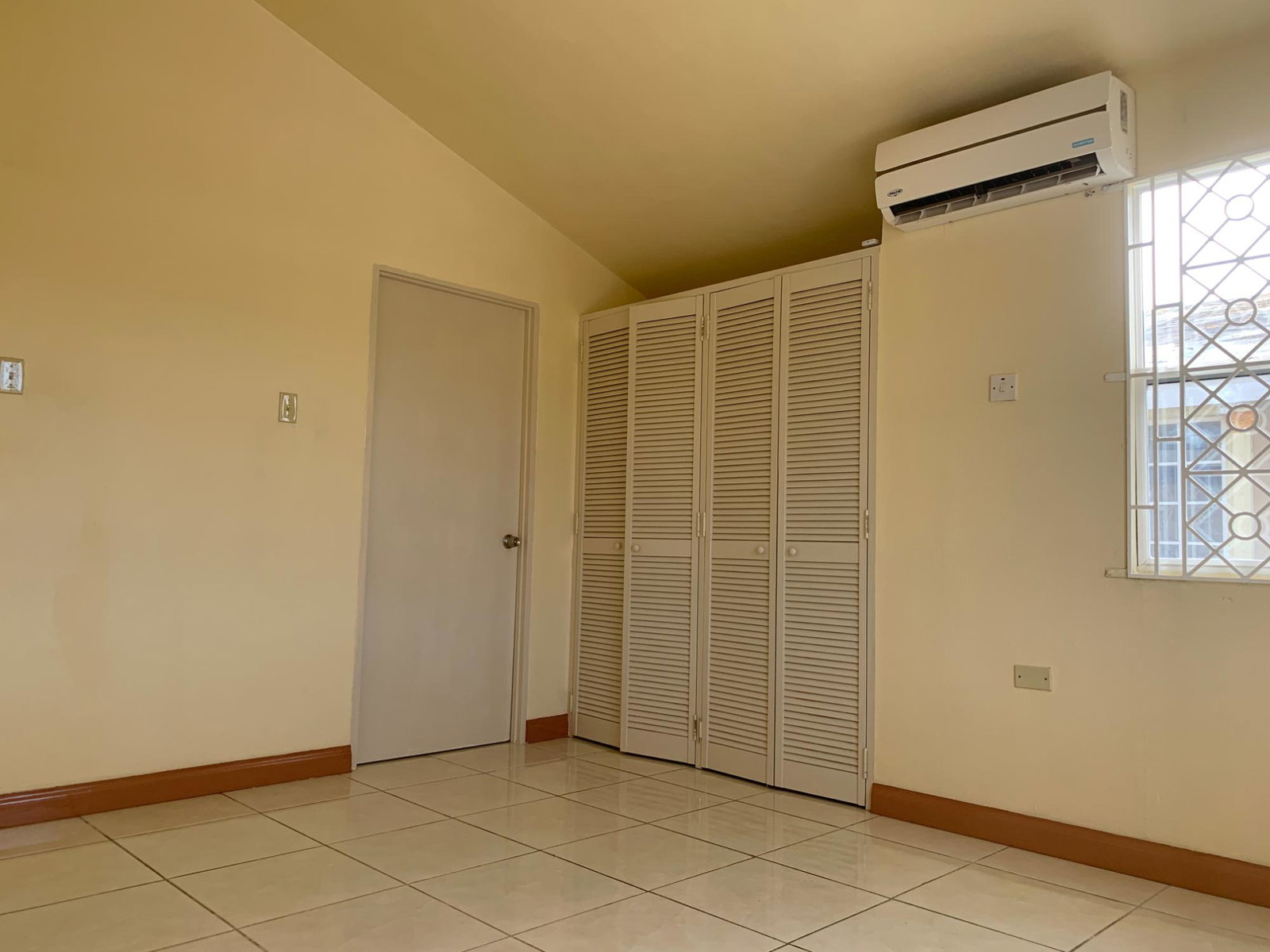 Tenth image of 1-220 Canna Circle in Montego Bay, St. James, Jamaica - property is For Rent