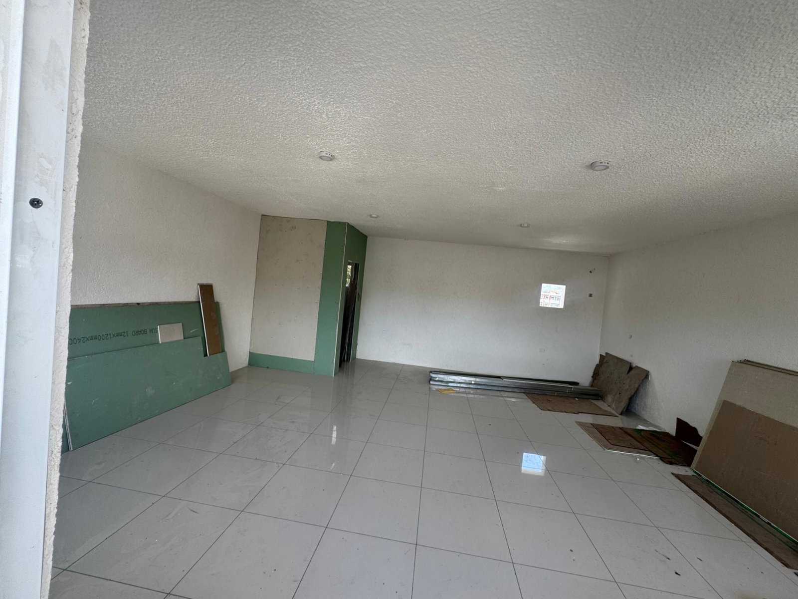 Third image of 7 Shaw Crescent in Kingston 10, St. Andrew, Jamaica - property is For Rent
