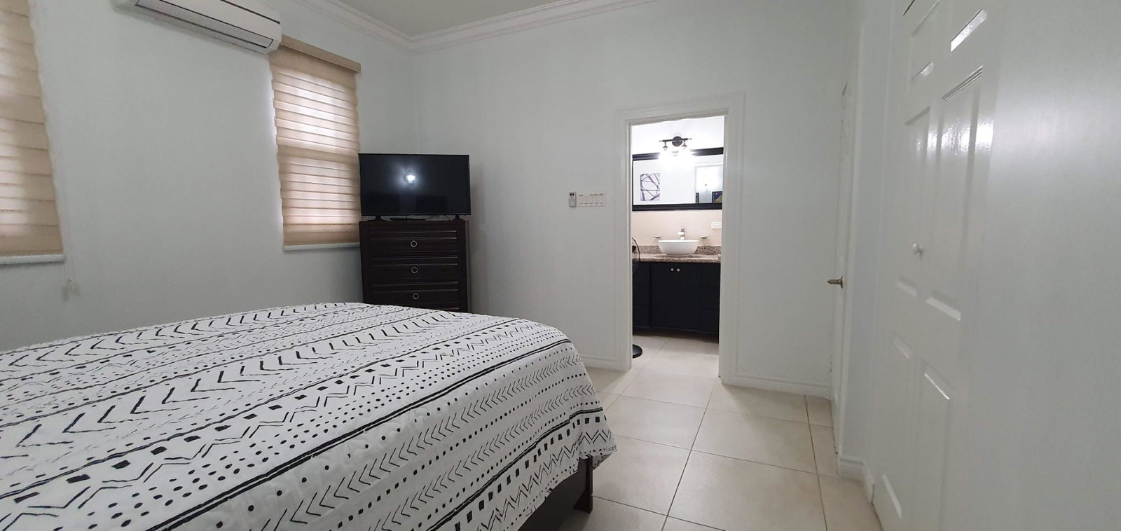 Fourteenth image of 18 Sandhurst Crescent in Kingston 6, St. Andrew, Jamaica - property is For Rent