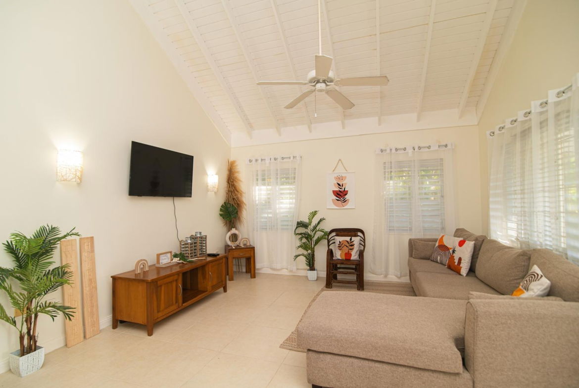 Fifth image of 353 Gardenia Avenue in Richmond, St. Ann, Jamaica - property is For Rent