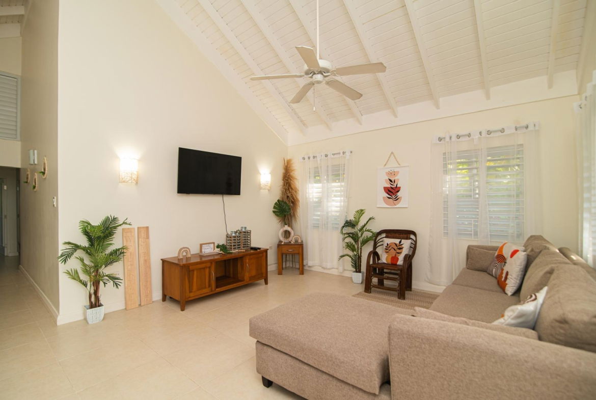 Eighth image of 353 Gardenia Avenue in Richmond, St. Ann, Jamaica - property is For Rent