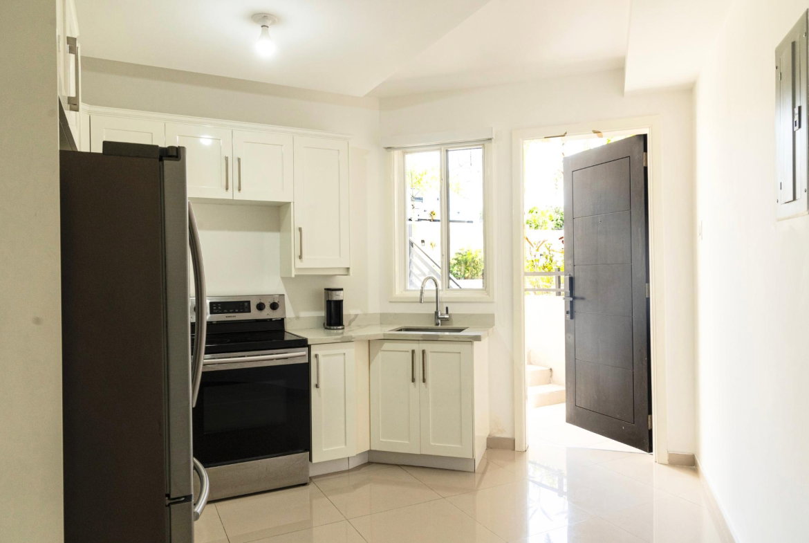 Sixth image of 14-5 Charlemont Avenue in Kingston 6, St. Andrew, Jamaica - property is For Rent