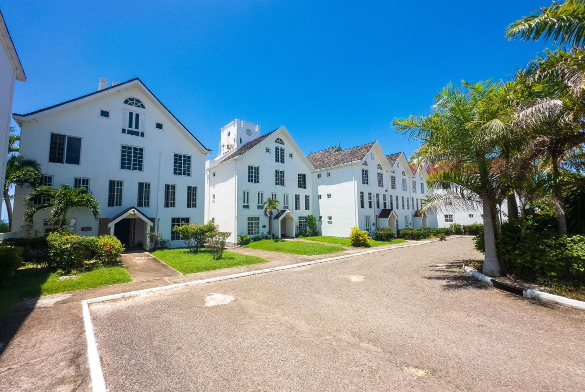 Fifth image of F16-seacastle Rose Hall in Montego Bay, St. James, Jamaica - property is For Rent