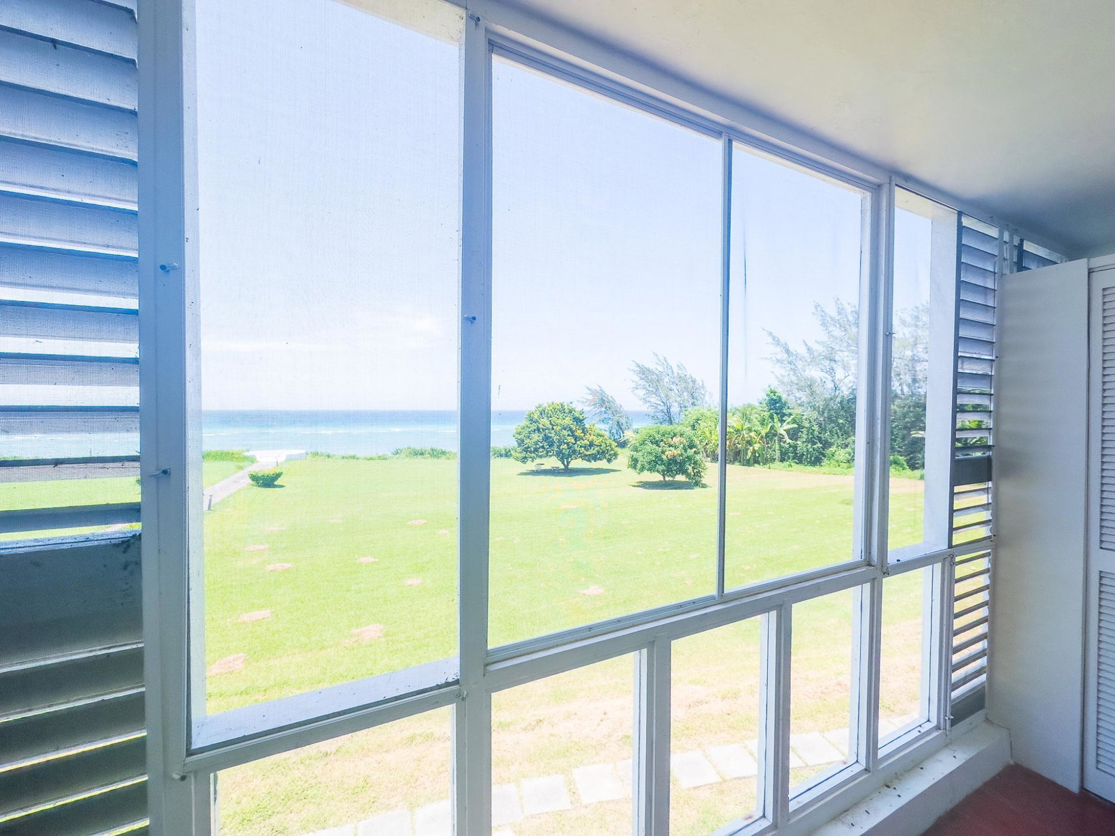 Furnished-1-Bedroom-Apartment-for-Rent-in-Montego-Bay-Jamaica Eighth image of F16-seacastle Rose Hall in Montego Bay, St. James, Jamaica - property is For Rent