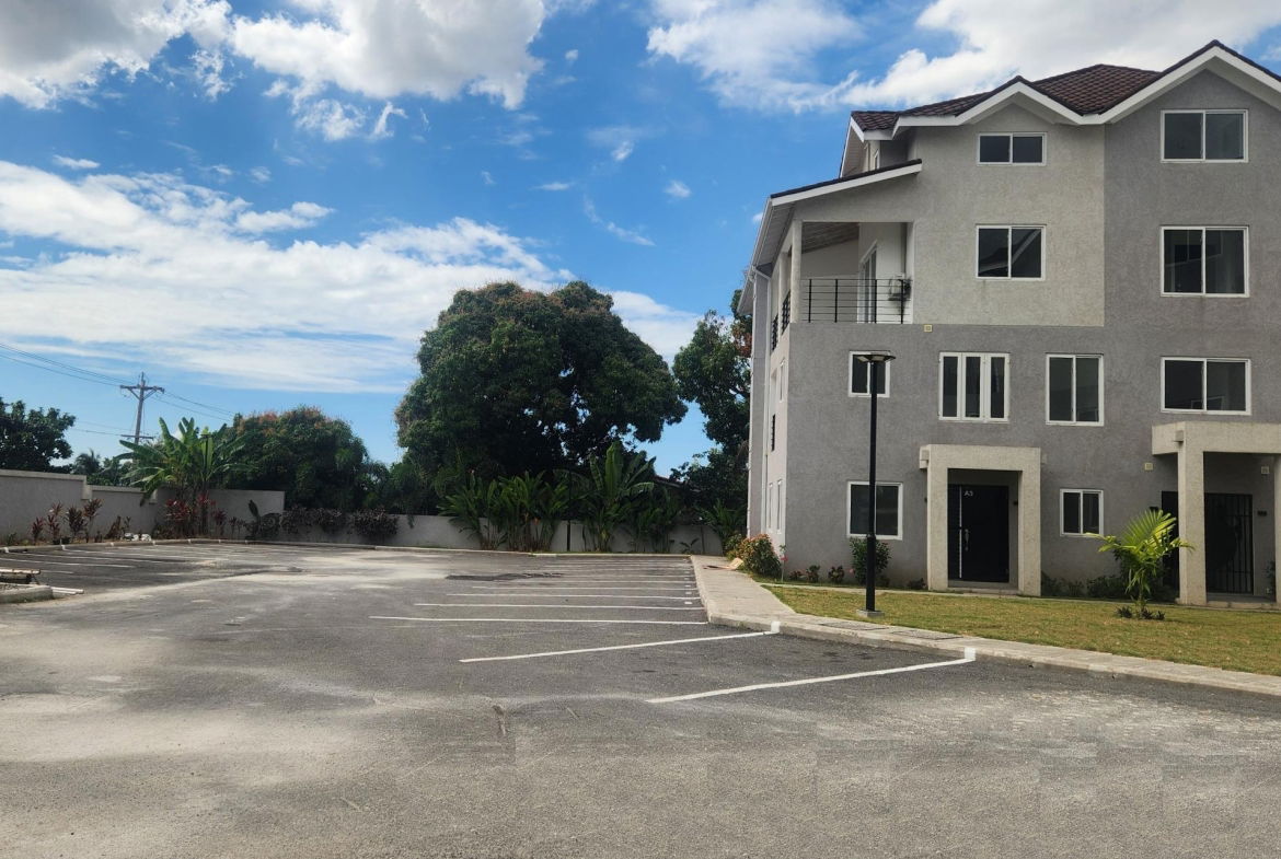 Ground-Floor-Apartment-for-Sale-in-Abia-Kingston-Modern-Amenities Thirteenth image of 32-67 Shortwood Road, Kingston in Kingston 8, St. Andrew, Jamaica - property is For Sale