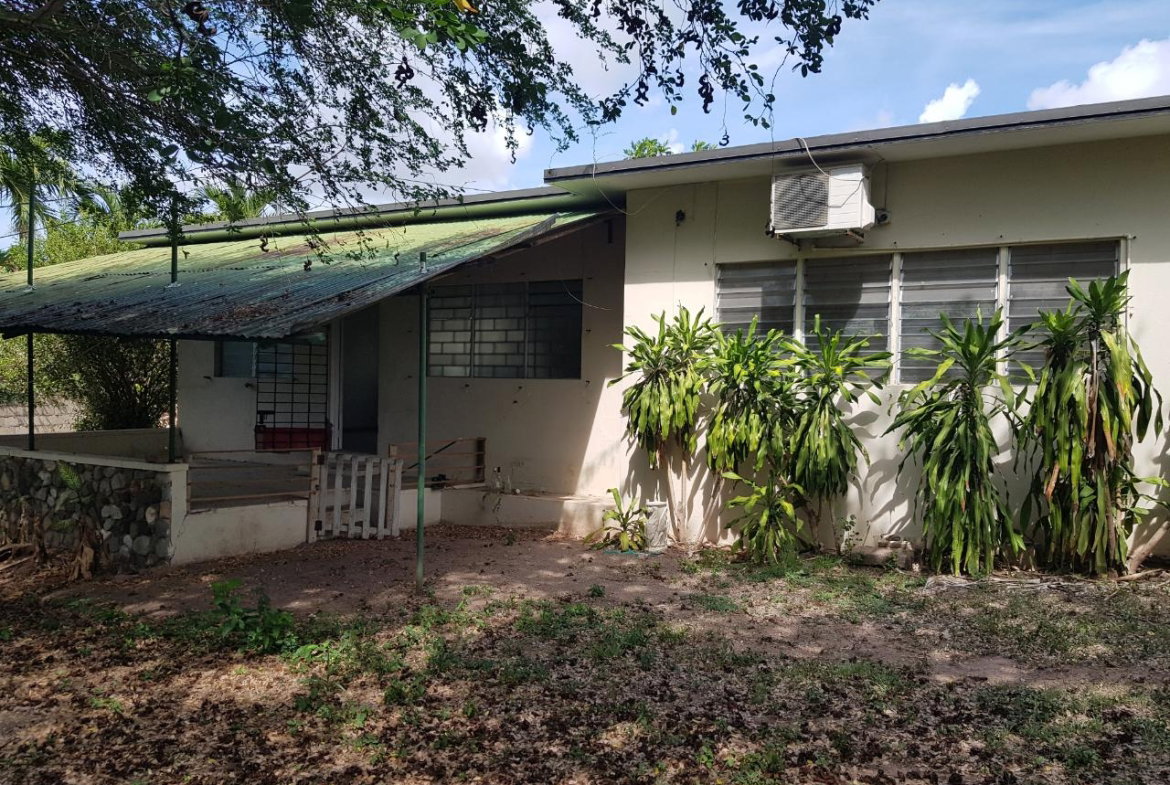 Seventeenth image of 7 Garth Road, Kingston 8 in Kingston 8, St. Andrew, Jamaica - property is For Sale