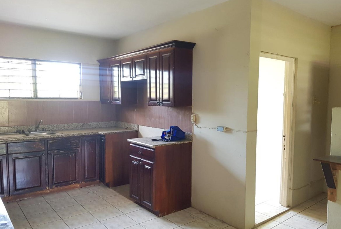 Tenth image of 7 Garth Road, Kingston 8 in Kingston 8, St. Andrew, Jamaica - property is For Sale