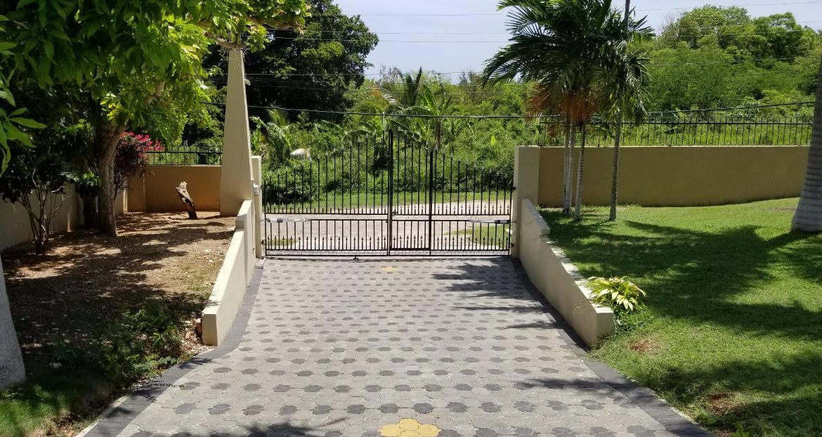 Seventeenth image of Apt B-330 Winchester Terrace in Montego Bay, St. James, Jamaica - property is For Rent