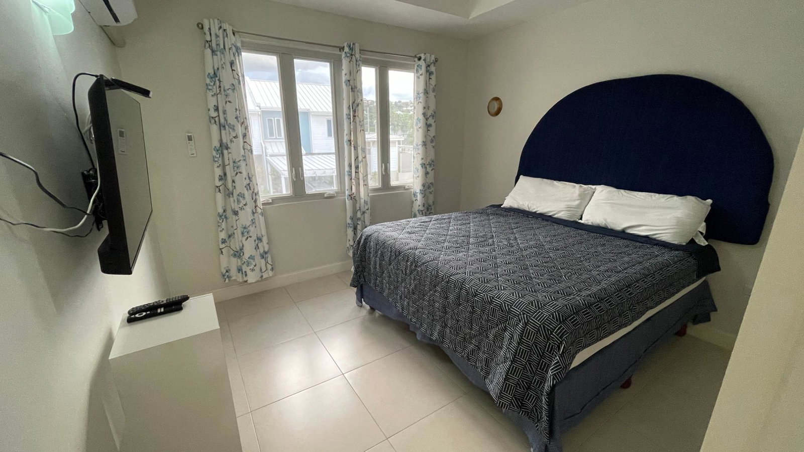Twentieth image of 30-33 Seymour Avenue, The Azael in Kingston 6, St. Andrew, Jamaica - property is For Rent