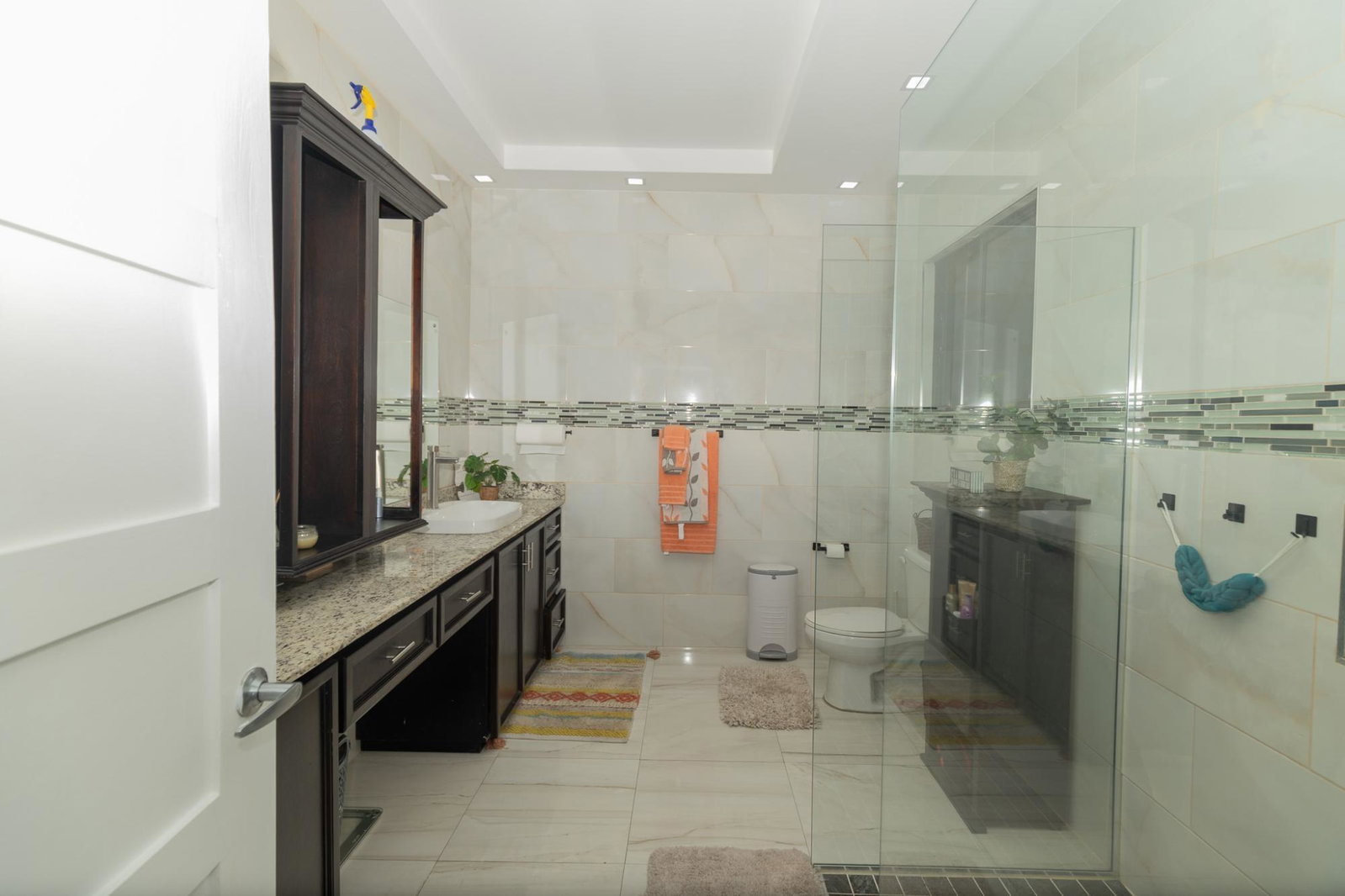 Luxury-3-Bedroom-Penthouse-for-Sale-in-Kingston-10-Jewel-of-Sinclair Thirteenth image of 12-7 Sunset Drive in Constant Spring P.O., St. Andrew, Jamaica - property is For Sale