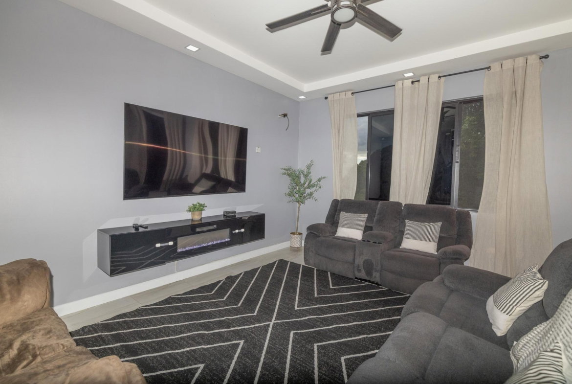 Third image of 12-7 Sunset Drive in Constant Spring P.O., St. Andrew, Jamaica - property is For Sale