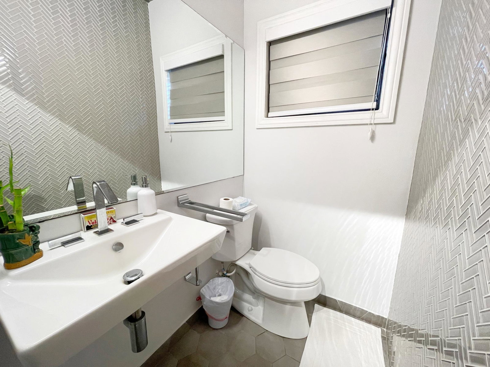 Eighth image of 10-11 Millsborough Avenue in Kingston 6, St. Andrew, Jamaica - property is For Rent