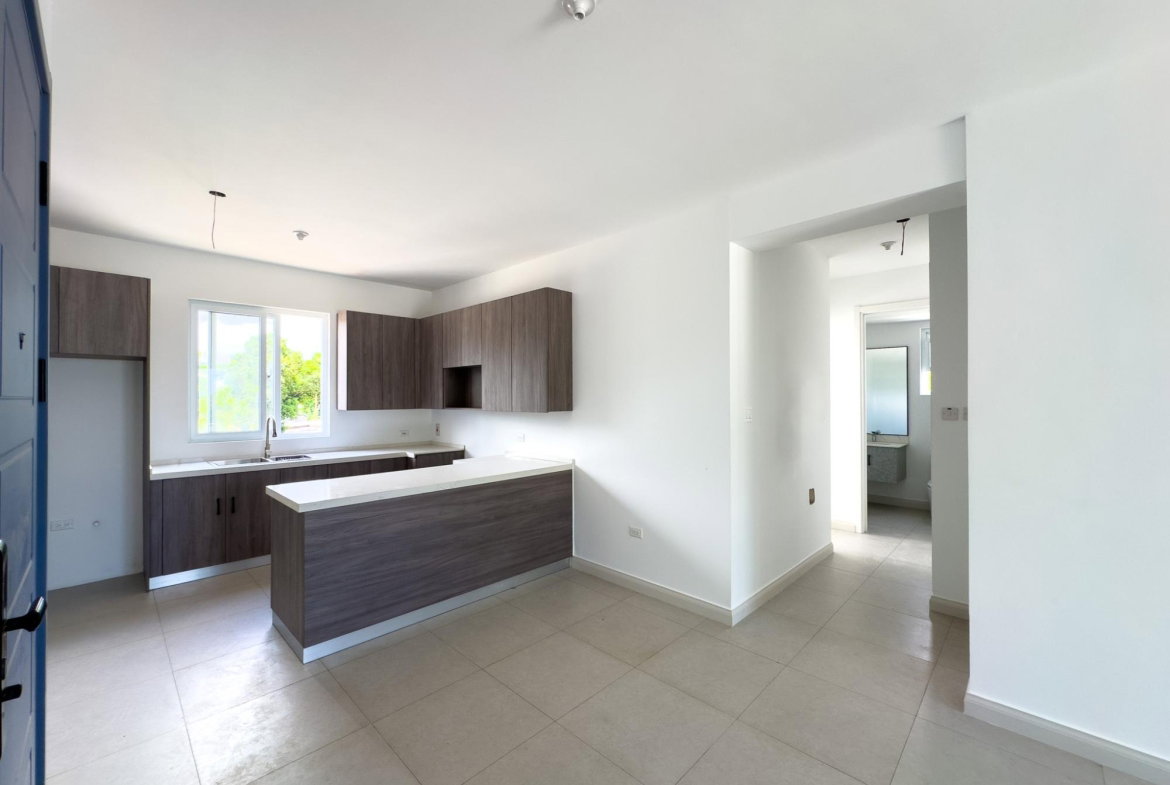 Tenth image of 301-44 Upper Waterloo Road in Kingston 8, St. Andrew, Jamaica - property is For Sale