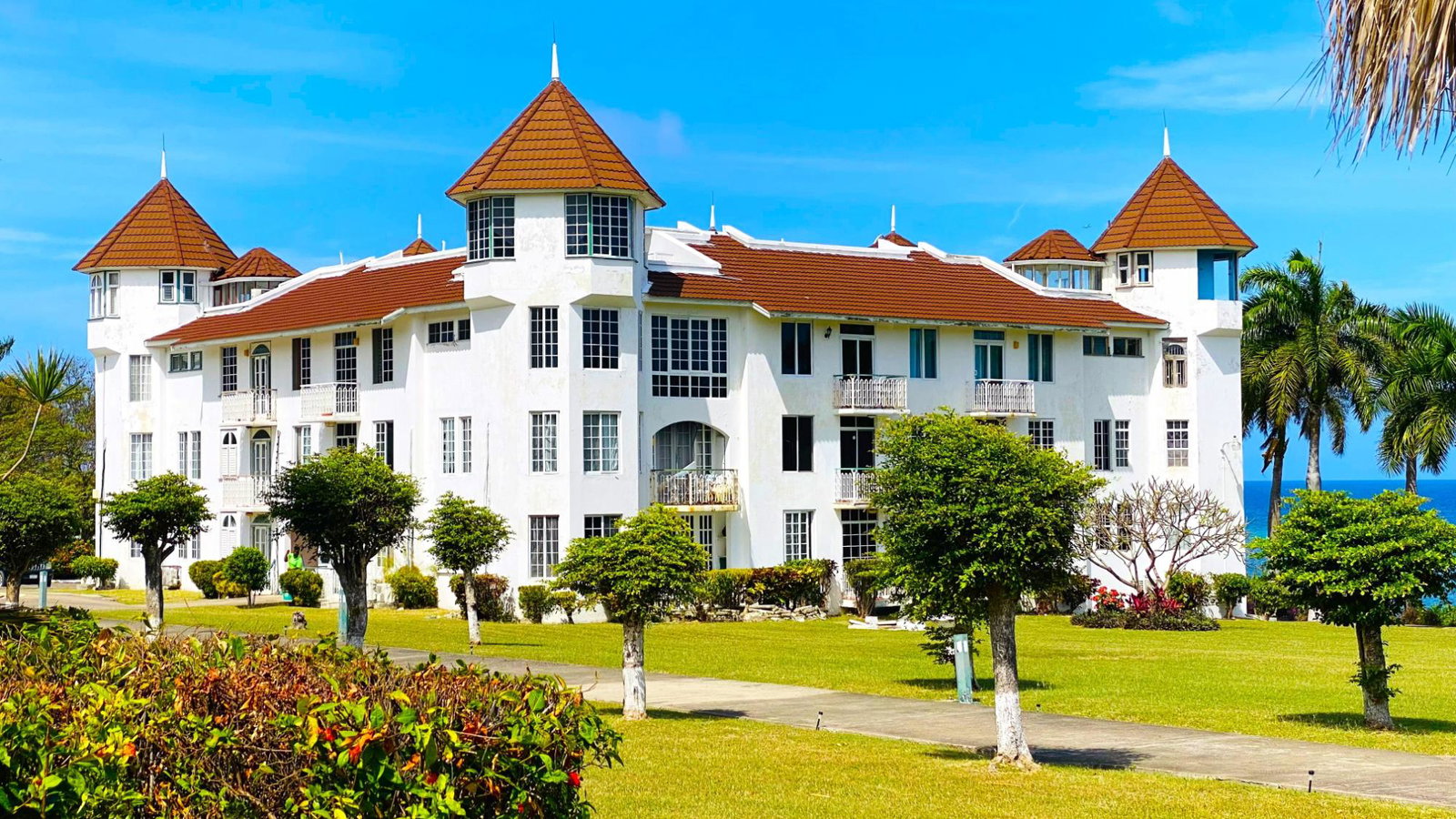 Ninth image of D32- Sea Castles in Montego Bay, St. James, Jamaica - property is For Sale