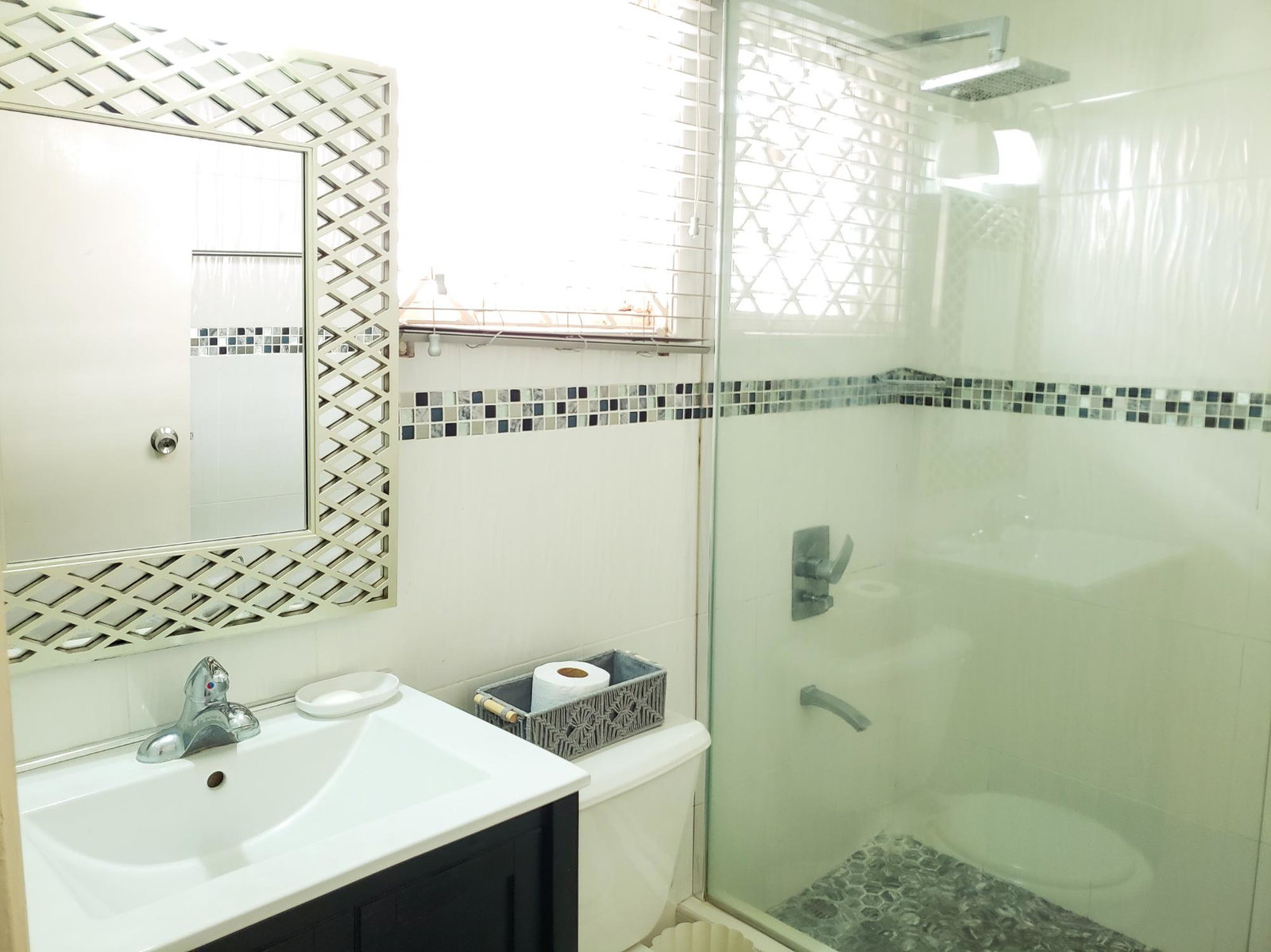 Eleventh image of 334-6 Marley Road in Kingston 6, St. Andrew, Jamaica - property is For Rent