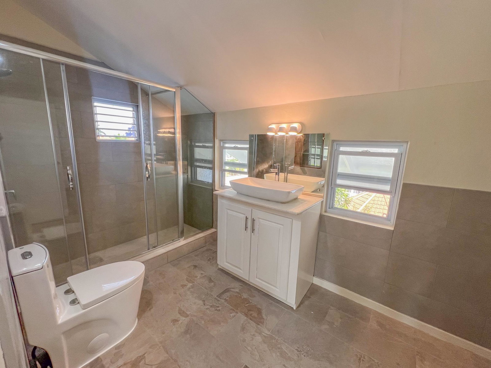 Sixteenth image of 19-7 Kingsway in Kingston 10, St. Andrew, Jamaica - property is For Rent