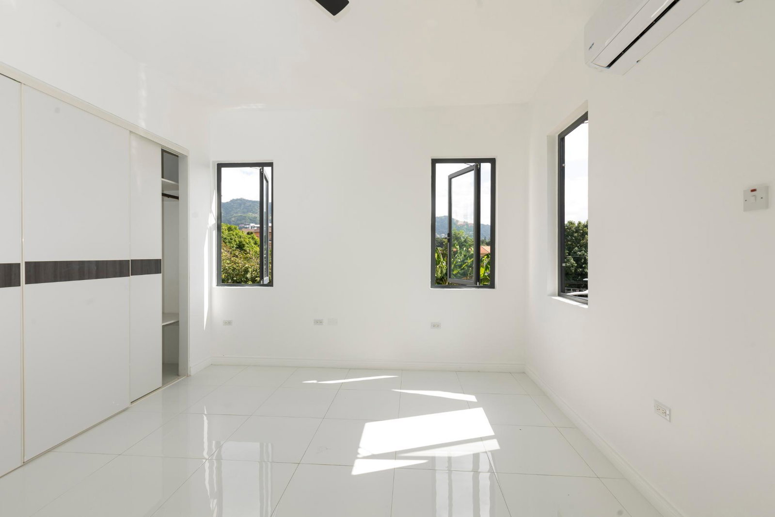 Eighth image of 9-42 Grosvenor Terrace in Kingston 8, St. Andrew, Jamaica - property is For Rent
