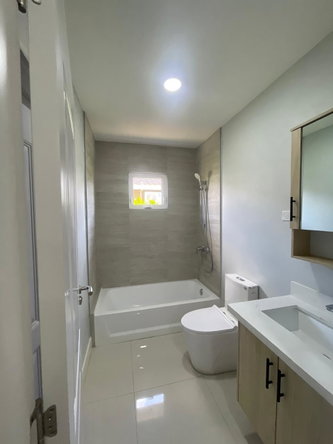 Eighth image of 493-oak Estate 2 Bernard Lodge Road St. in Portmore Mall, St. Catherine, Jamaica - property is For Rent