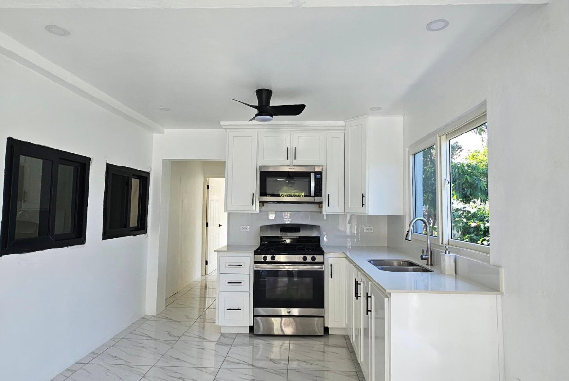 Ninth image of 122 Greenwich Close Mammee ba in Steer Town, St. Ann, Jamaica - property is For Rent