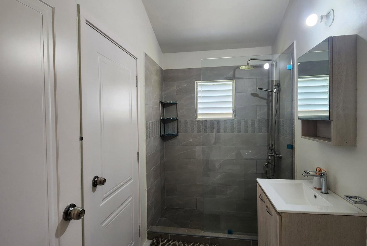 Sixth image of 1961-11 Palmetto Drive in Phoenix Park, St. Catherine, Jamaica - property is For Rent