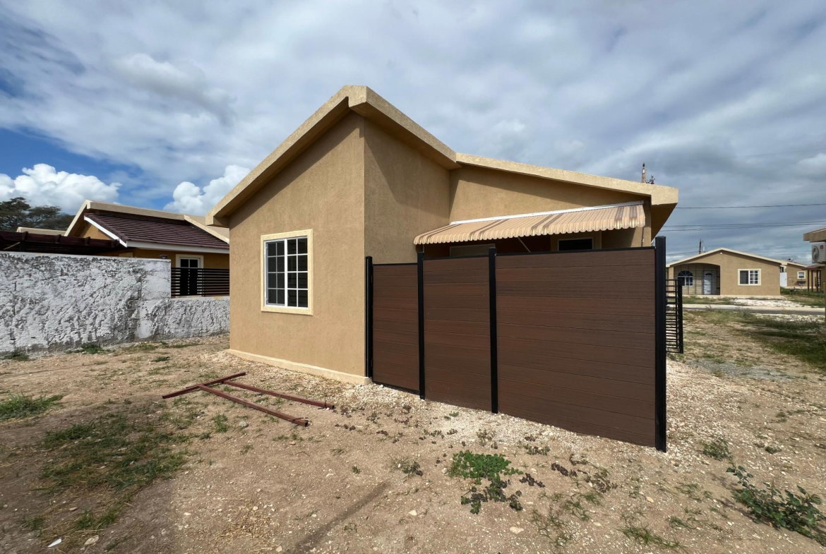 Twelfth image of 725- Phoenix Park Village 2 in Phoenix Park, St. Catherine, Jamaica - property is For Rent