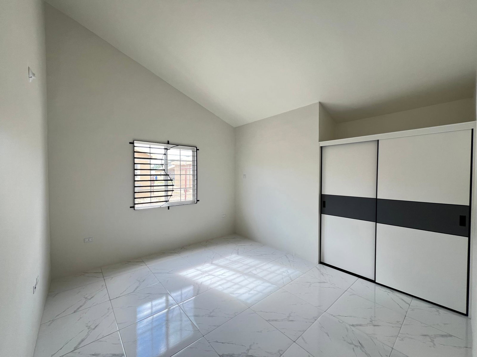 Seventh image of 725- Phoenix Park Village 2 in Phoenix Park, St. Catherine, Jamaica - property is For Rent