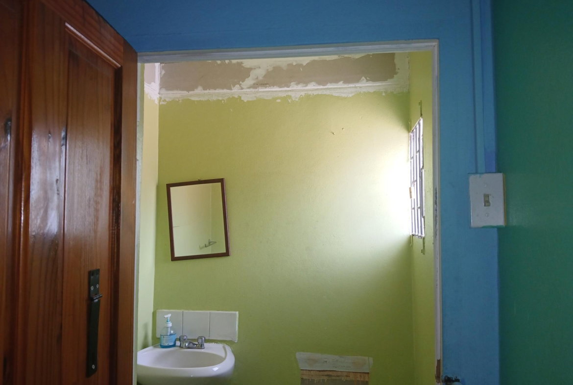 Sixth image of 1a Randolph Avenue in Kingston 5, St. Andrew, Jamaica - property is For Rent