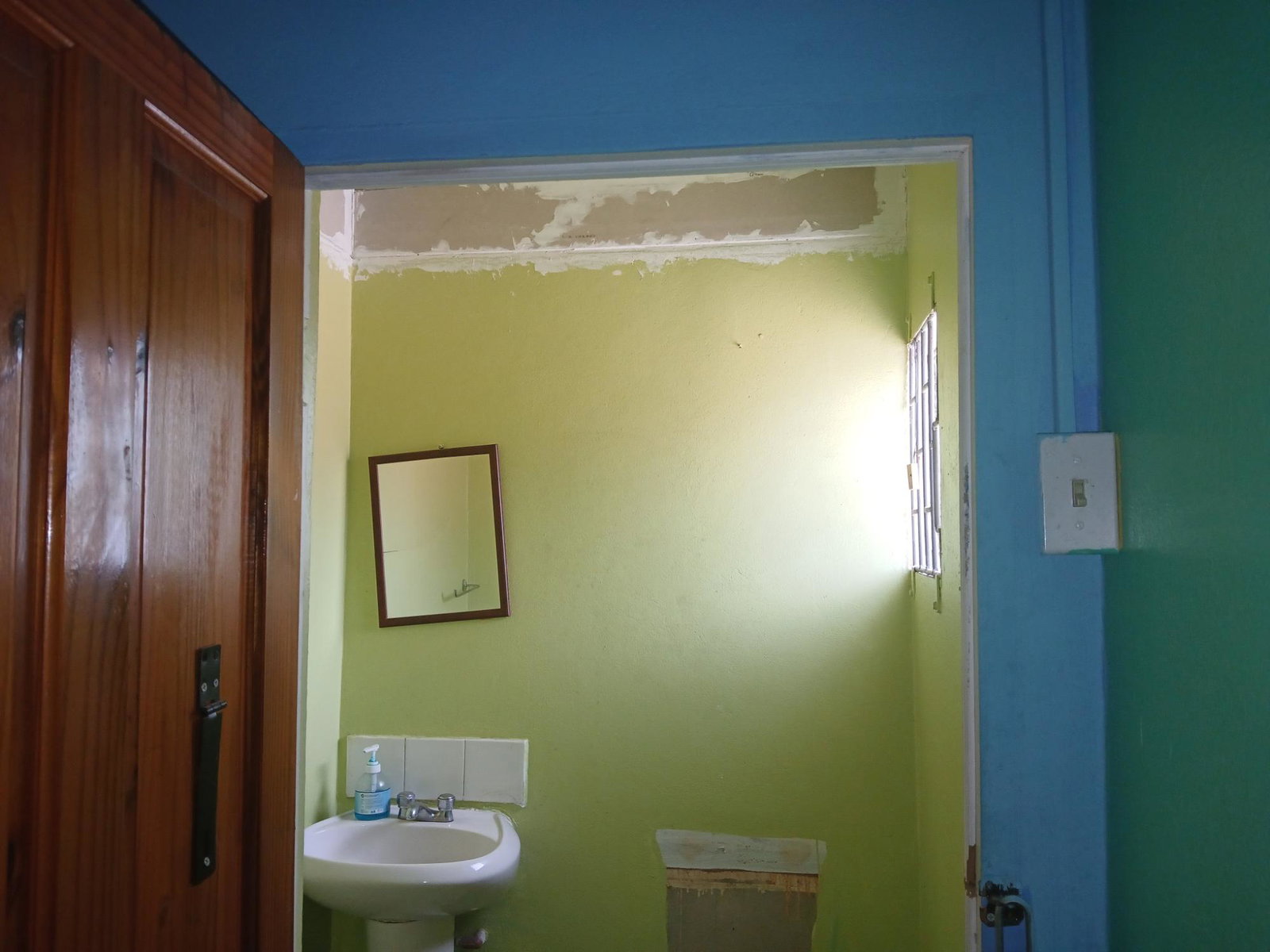 Sixth image of 1a Randolph Avenue in Kingston 5, St. Andrew, Jamaica - property is For Rent