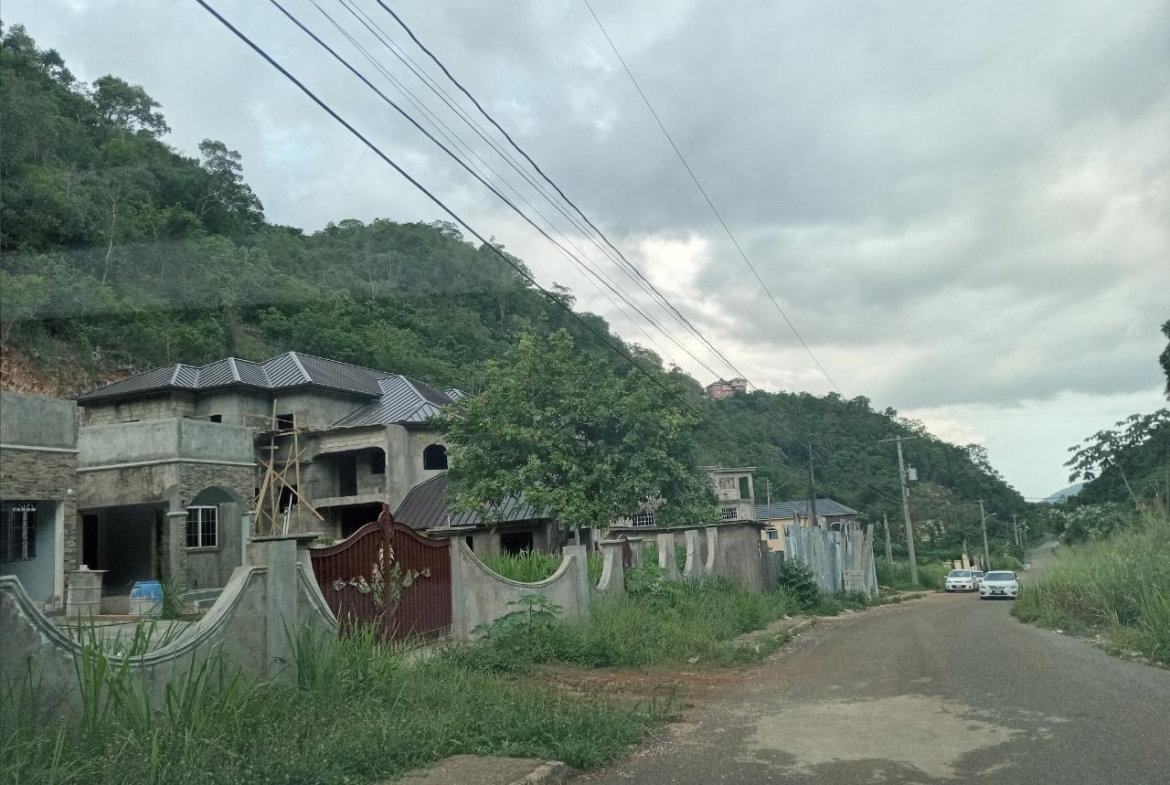 Thirteenth image of West Bellevue Smokey Vale in Kingston 19, St. Andrew, Jamaica - property is For Sale