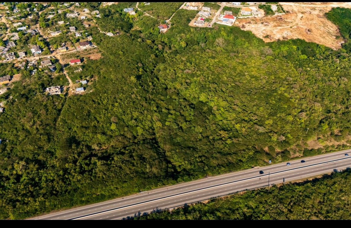 Third image of Toby Heights in Tobby Heights, Clarendon, Jamaica - property is For Sale