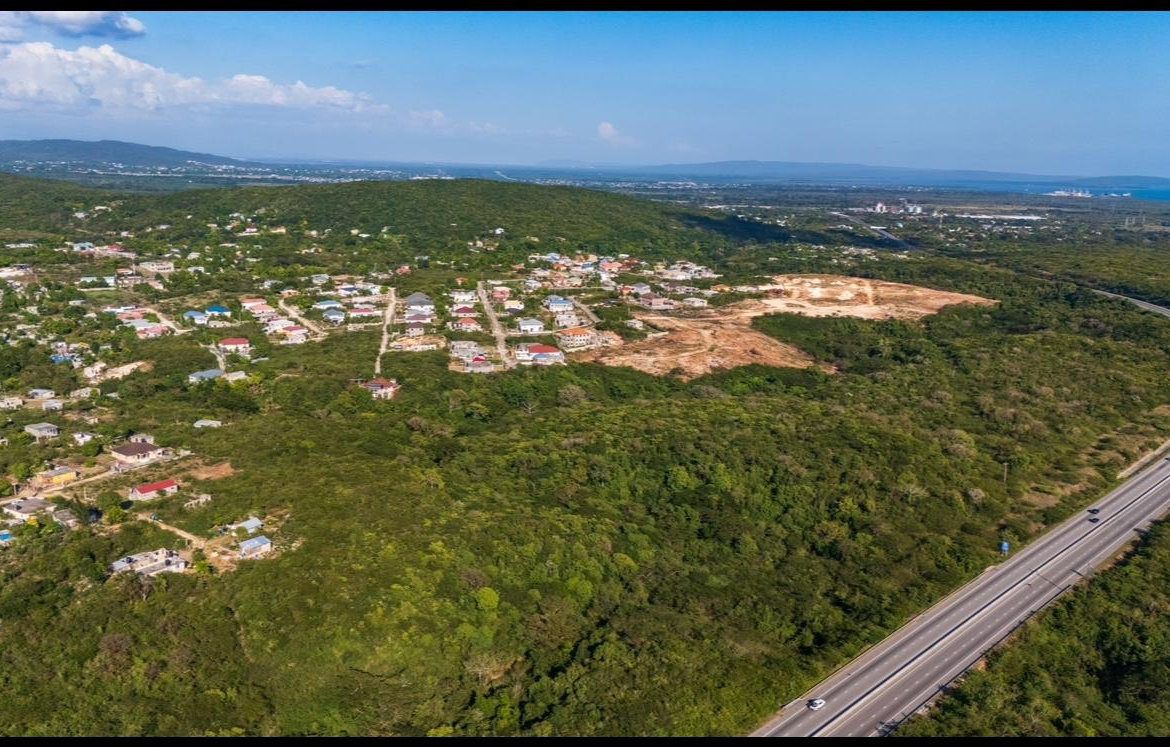 Sixth image of Toby Heights in Tobby Heights, Clarendon, Jamaica - property is For Sale