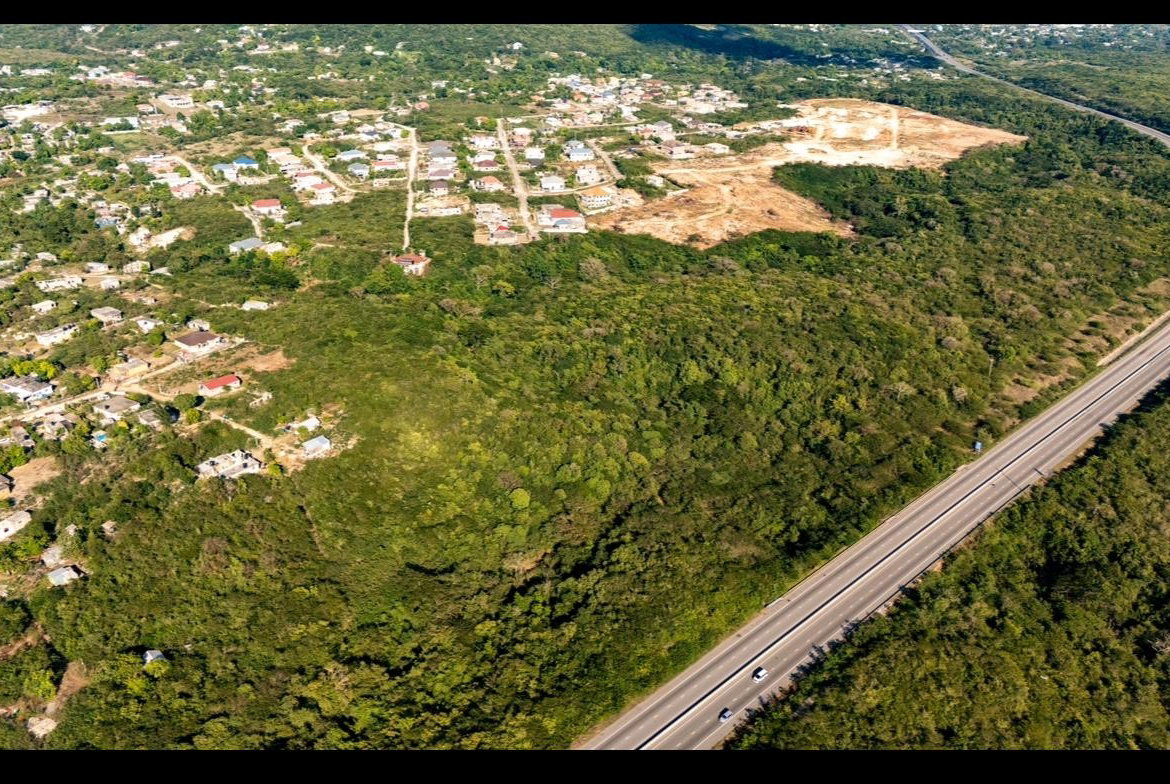Seventh image of Toby Heights in Tobby Heights, Clarendon, Jamaica - property is For Sale
