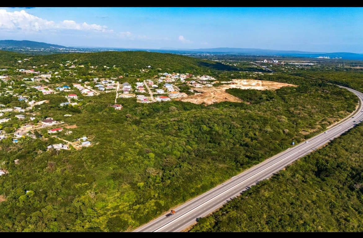 Tenth image of Toby Heights in Tobby Heights, Clarendon, Jamaica - property is For Sale