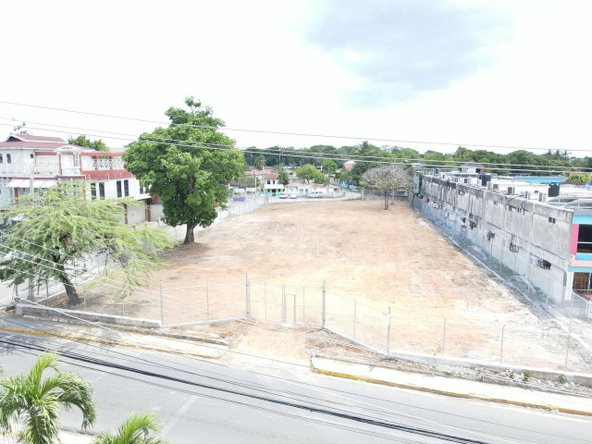 Fifth image of 39 Manchester Avenue in May Pen, Clarendon, Jamaica - property is For Sale