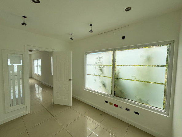 Eighth image of 9-11 Phoenix Avenue in Kingston 10, St. Andrew, Jamaica - property is For Rent
