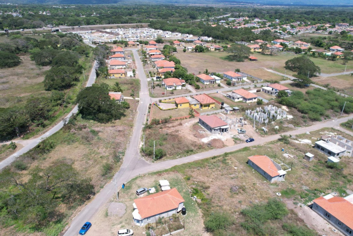 Fifth image of Lot 71 Aqueduct Country Club in Bushy Park, St. Catherine, Jamaica - property is For Sale