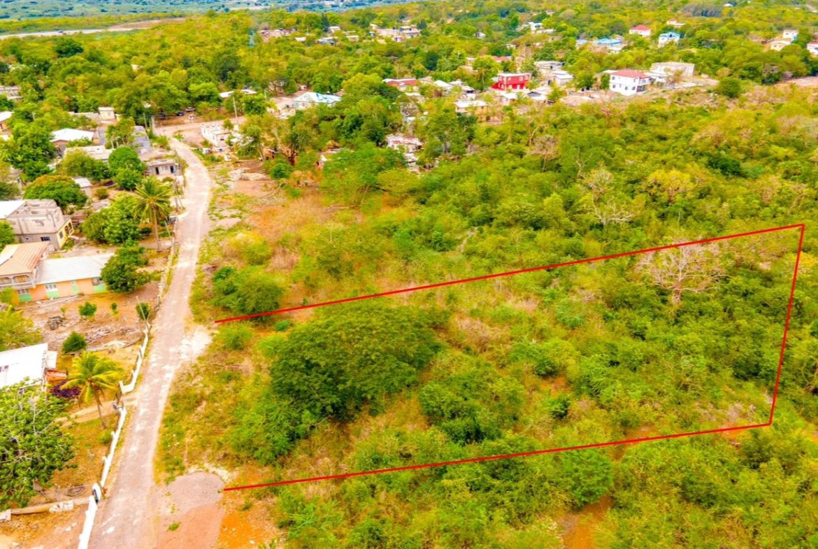 Second image of 8 Coates Pen in May Pen, Clarendon, Jamaica - property is For Sale