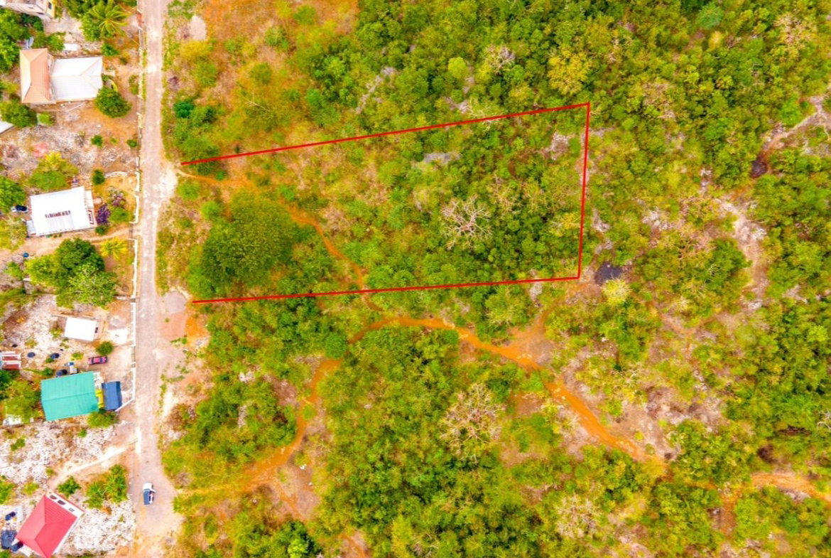 Fifth image of 8 Coates Pen in May Pen, Clarendon, Jamaica - property is For Sale