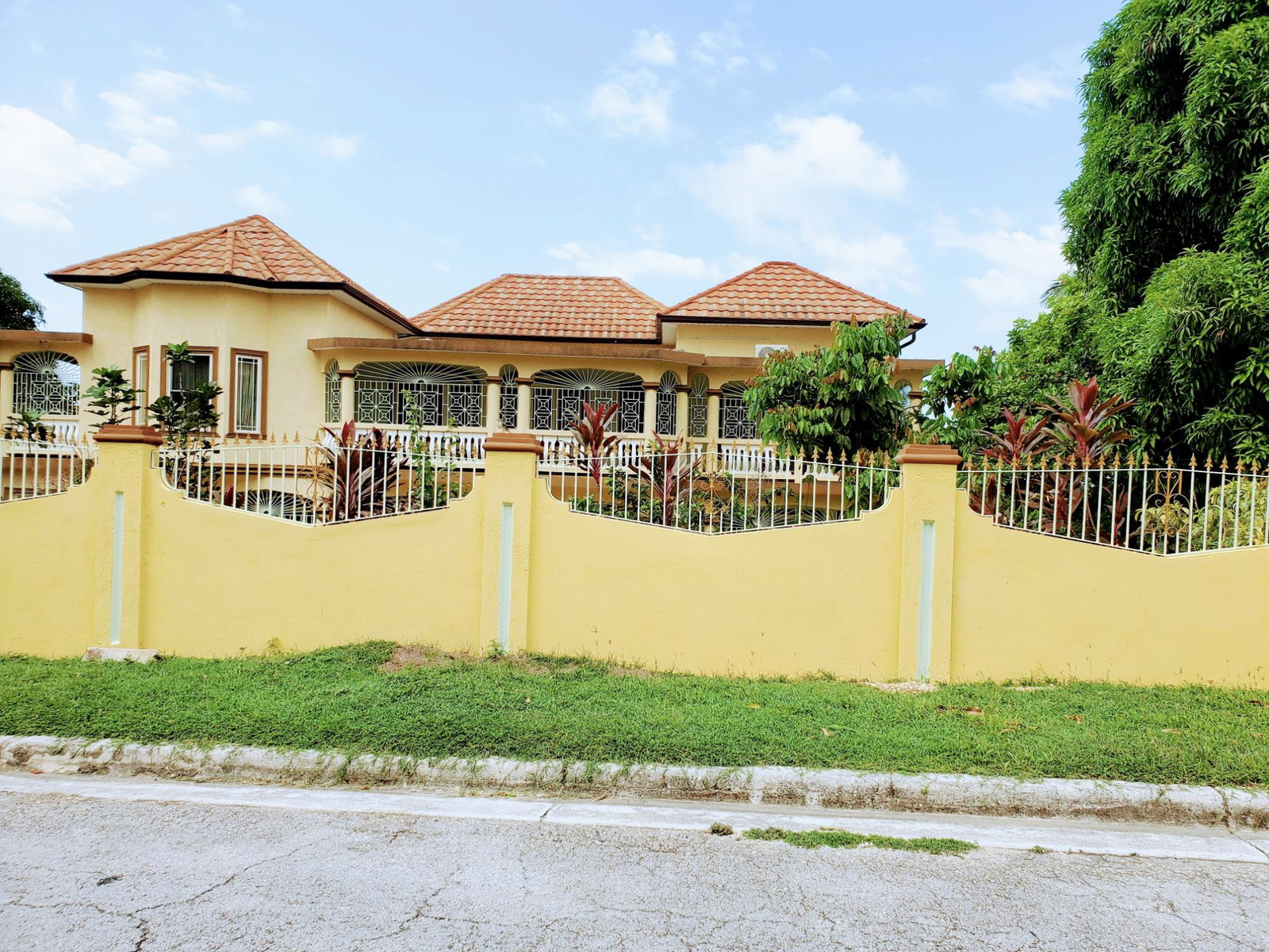 Nineteenth image of 2-230 Bratton Road in Montego Bay, St. James, Jamaica - property is For Rent