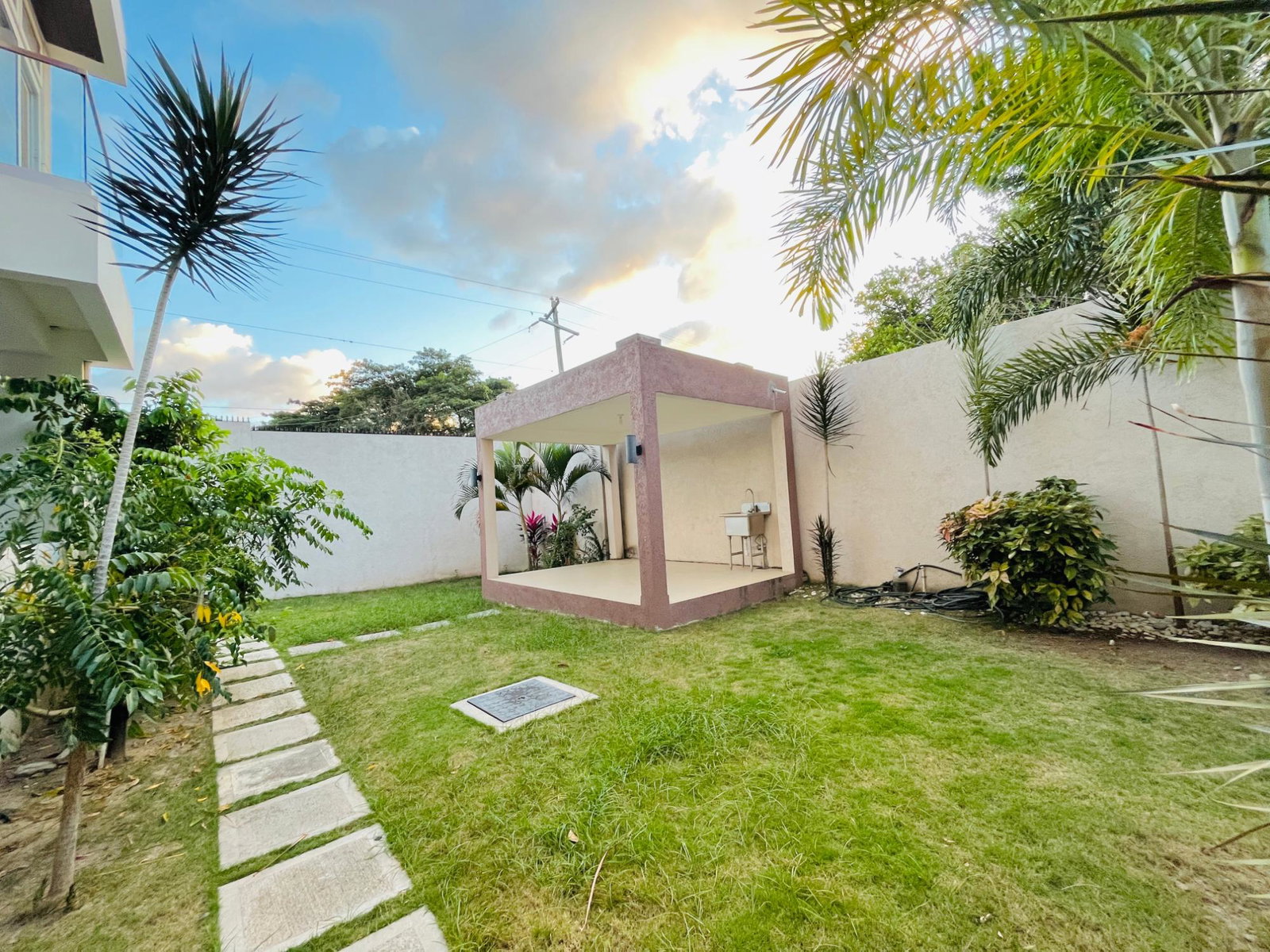Fifteenth image of 12-18 Charlemont in Kingston 6, St. Andrew, Jamaica - property is For Rent