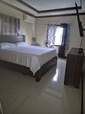 Ninth image of 21 Kings Drive in Kingston 6, St. Andrew, Jamaica - property is For Rent