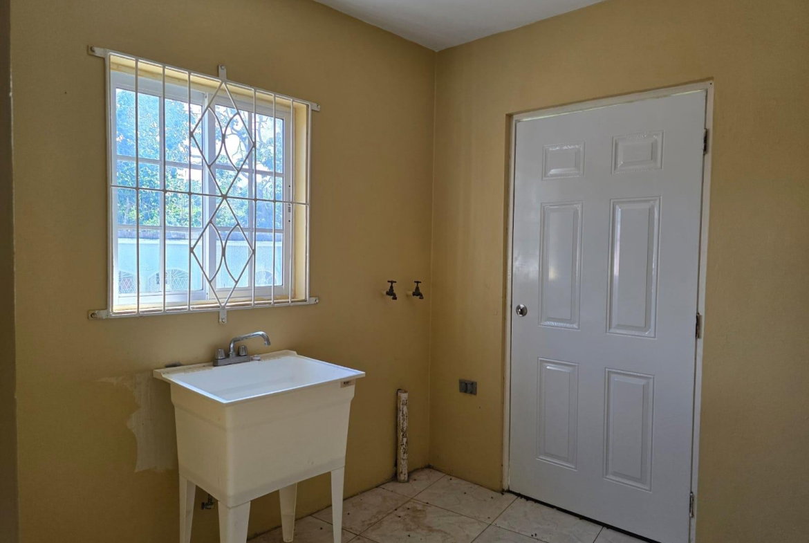 Eleventh image of 26a Perth Gardens in Mandeville, Manchester, Jamaica - property is For Rent