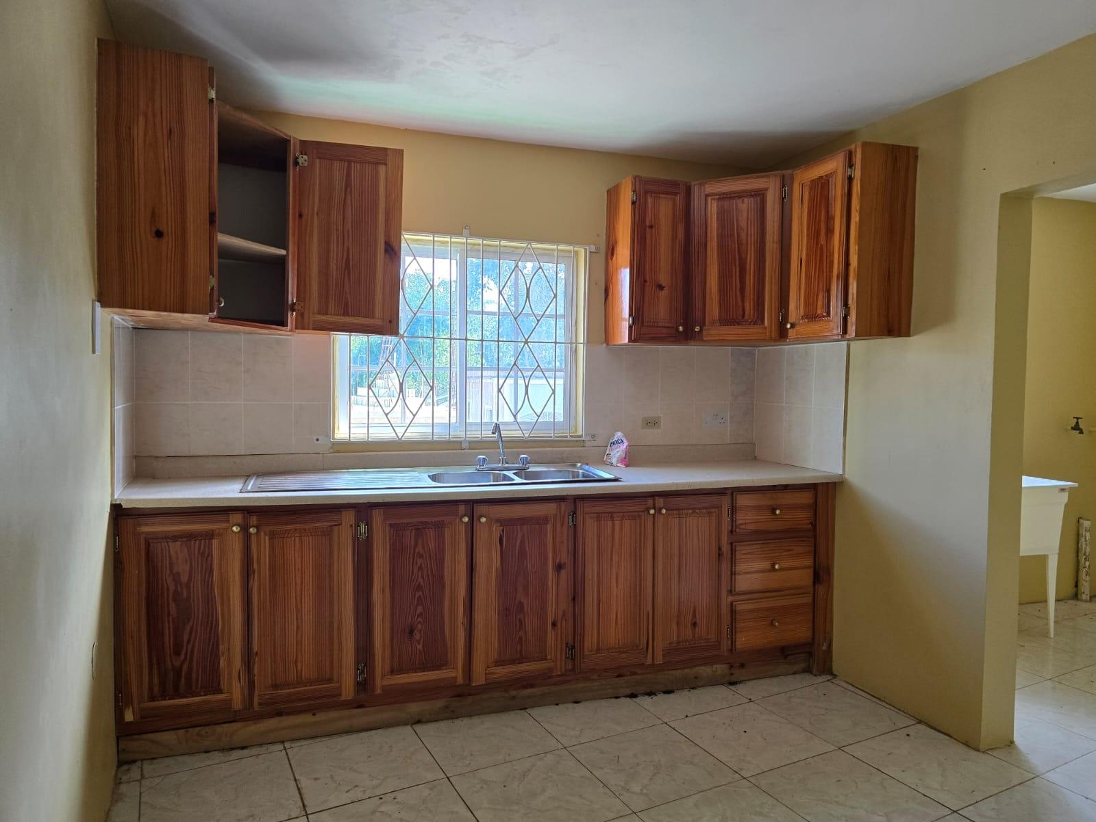 Spacious-2-Bedroom-Apartment-for-Rent-in-Perth-Gardens-Mandeville Tenth image of 26a Perth Road in Mandeville, Manchester, Jamaica - property is For Rent