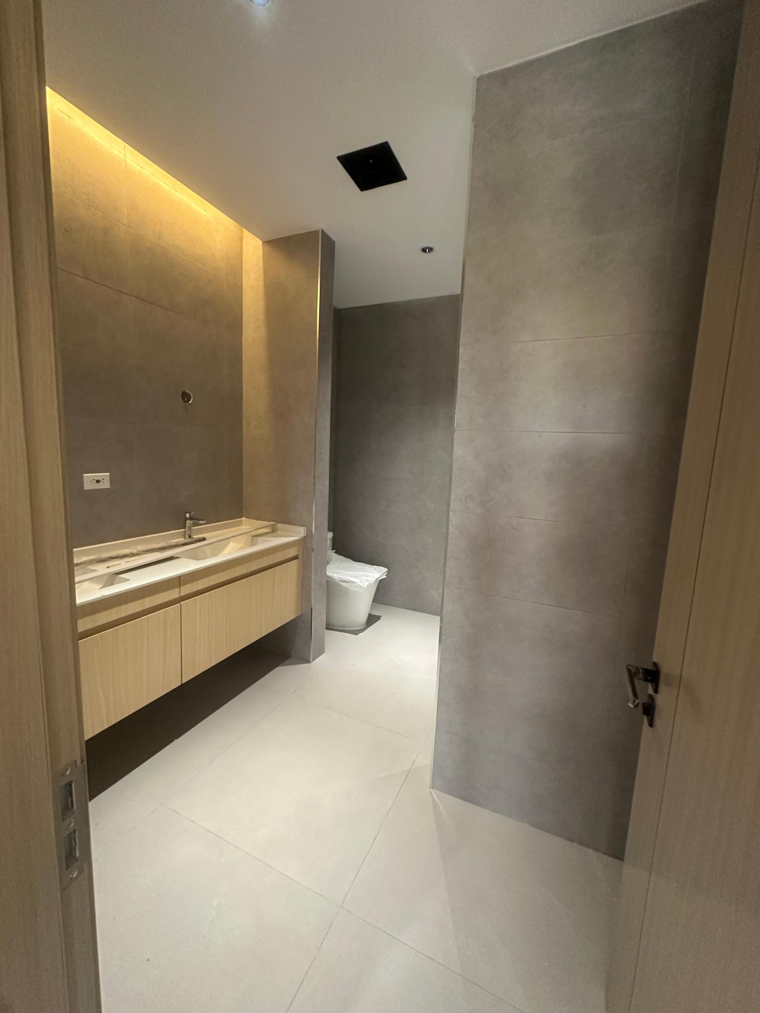 Spacious-2-Bedroom-Apartment-for-Sale-in-Kingston-6 Second image of 107-2 Somerton Ave in Kingston 6, St. Andrew, Jamaica - property is For Sale