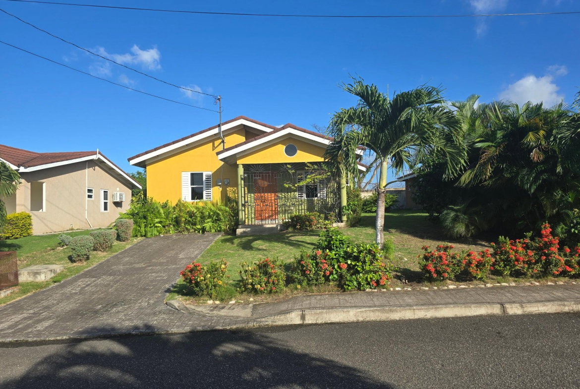 Twenty-Fifth image of Drax Hall Manor in St. Ann's Bay, St. Ann, Jamaica - property is For Rent
