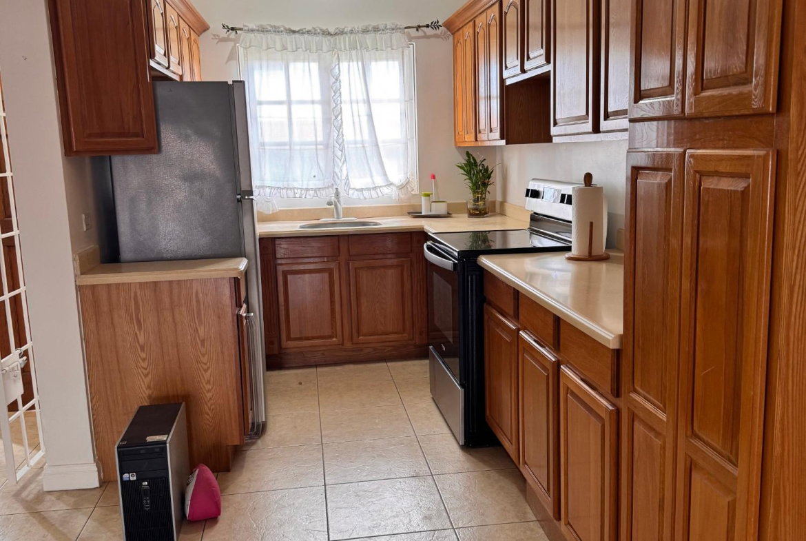 Thirteenth image of 25-1 Marley Road in Kingston 6, St. Andrew, Jamaica - property is For Rent