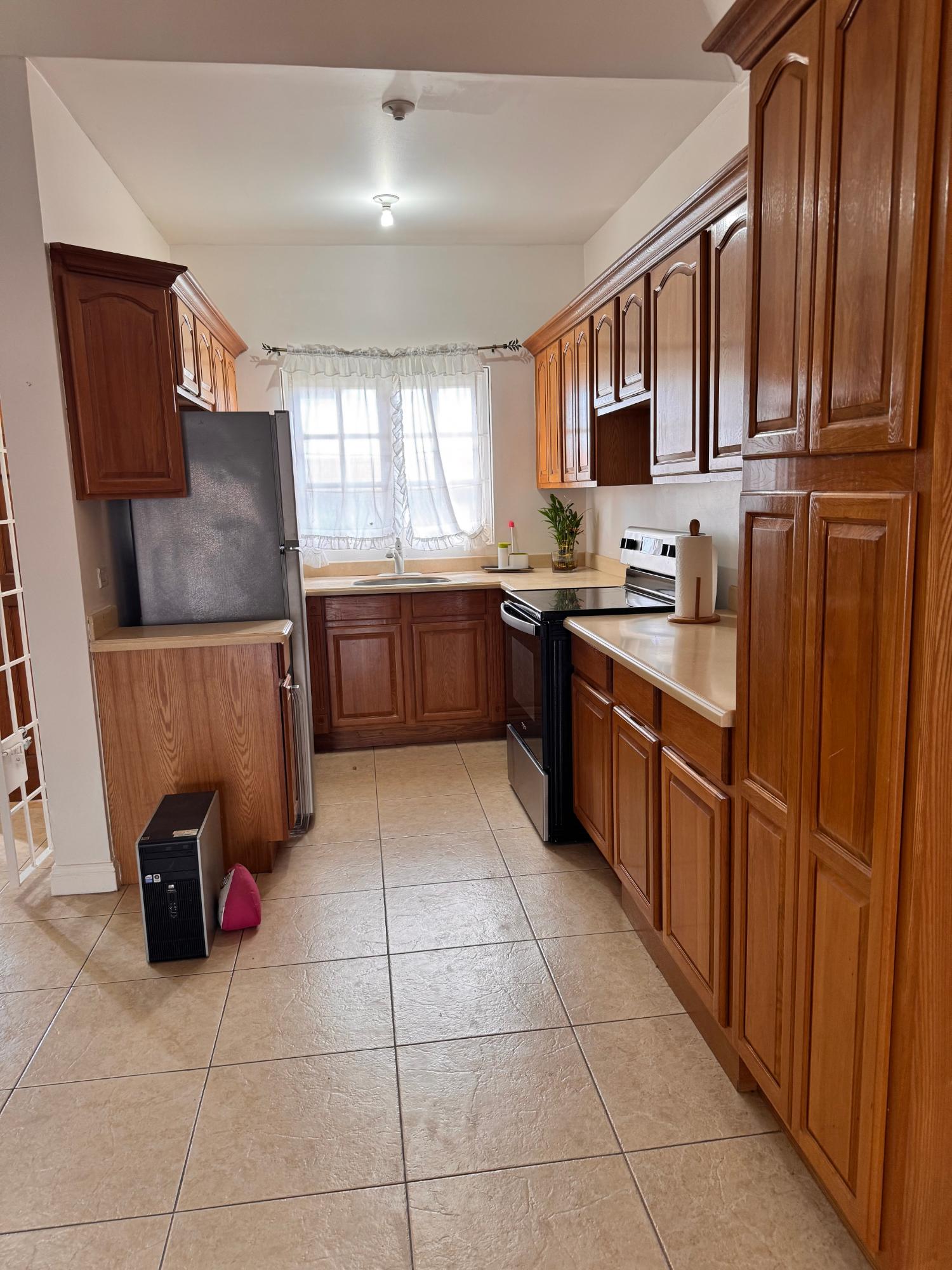 Thirteenth image of 25-1 Marley Road in Kingston 6, St. Andrew, Jamaica - property is For Rent